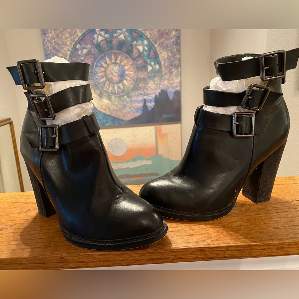 Chinese laundry boots